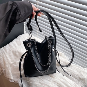 Fashion Women Synthetic Leather Bucket Bag Urban Minimalist Drawstring Shoulder Bag With Silver Metal Chain Crossbody Bag