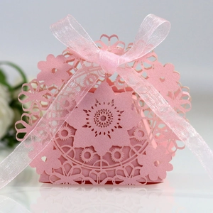 Elegant Laser Cut Floral Candy Boxes With Ribbon Pearlescent Paper Hollow Gift Boxes For Wedding Party Birthday Decoration Favors