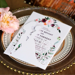 Élégante Carte d'Invitation de Mariage Découpée au Laser Papier Perlé Floral Cartes de Voeux Avec Enveloppes Pour Fiançailles