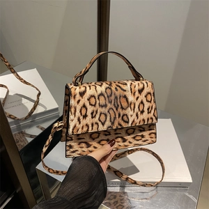 Sac à main carré à motif léopard avec bandoulière amovible et poignée supérieure chic