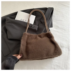 Women's Luxury Plush Faux Fur Underarm Bag Autumn Winter Soft Faux Fur Shoulder Bag Large Capacity Tote Handbag Solid Color Elegant Fashion Commuter Bag