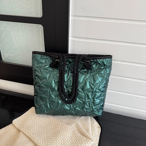 Sac Fourre-tout Matelassé Étoile en Tissu Oxford Métallisé Grande Capacité Sac à Épaule Avec Poignée en Corde Noire Mode Femme