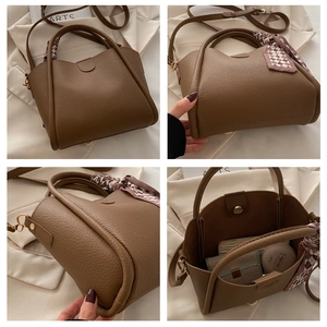 Vues détaillées d'un sac seau marron avec écharpe à carreaux et rangement interne
