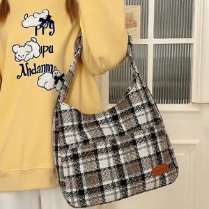 Retro plaid large capacity hobo shoulder bag with brown leather logo patch for women