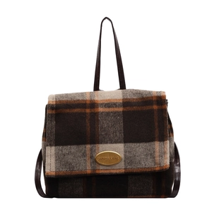 Sac à dos d'hiver en laine à carreaux avec bandoulière en cuir et boucle métallique