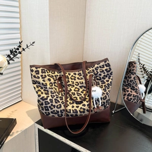 Borsa Tote in Camoscio con Stampa Leopardata Grande Capacità Donna Semplice Borsa a Spalla Urbana Retro Pendolare Patchwork
