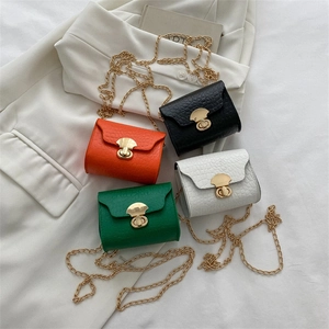 Women's Mini Crocodile Pattern PU Leather Shoulder Bag Fashion Lock Small Crossbody Chain Bag Solid Color Saddle Bag