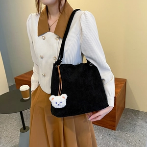 Sac fourre-tout noir en velours côtelé pour femme avec pendentif ours blanc et grande capacité