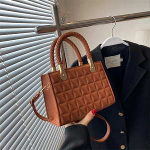 Fashion Women PU Leather Quilted Small Square Bag With Woven Handle Diamond Pattern Shoulder Crossbody Handbag For Daily Commute