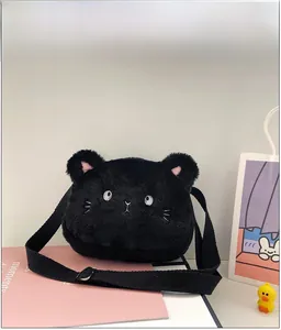 Detalles del bolso bandolera de gato de peluche negro con orejas 3D y bordados