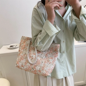 Minimalist floral canvas tote bag with white cotton rope handles for summer style