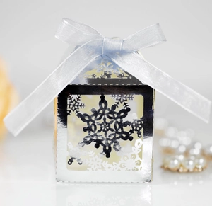 Silver snowflake hollow candy box with silk ribbon for Christmas and wedding gifts