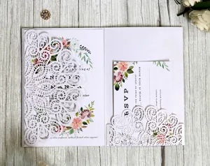 Lot de faire-part de mariage ajouré au laser avec fleurs aquarelles et carte de réponse