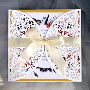 Elegant Artificial Pearl Paper Laser Cut Wedding Invitation European Hollow Floral Design With Ribbon White Lace Invitation Cards