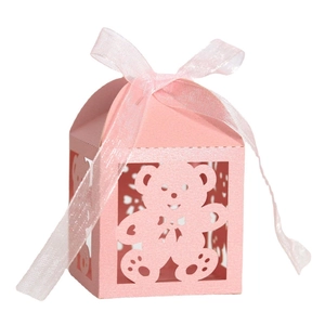 Scatola di caramelle rosa tagliata al laser con nastro per matrimoni e feste