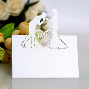Laser Cut Heart Wedding Place Cards Pearlescent Paper Hollow Bride Groom Silhouette Seat Table Name Cards For Banquet Party