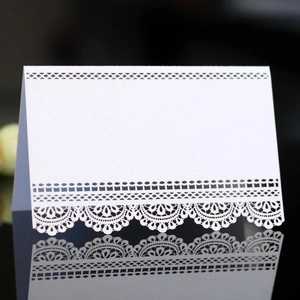 Laser Cut Lace Place Cards Pearlescent Paper Hollow Table Name Cards For Wedding Banquet Party Elegant Floral Decoration