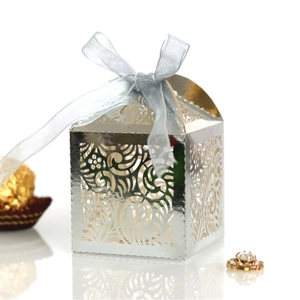 European Laser Cut Hollow Wedding Favor Boxes Pearlescent Paper Candy Gift Box With Ribbon For Party Banquet Decor Gift