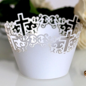 Enveloppes de Cupcake Découpées au Laser Croix Filigrane Papier Perlé Moule à Muffin Décoratif pour Mariage Baptême Fête Religieuse