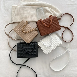 Women Quilted Small Square Shoulder Bag Fashion PU Leather Crossbody Bag With Thick Chain Handle Vintage Tote Bag