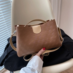 Women PU Leather 3D Geometric Embossed Shoulder Bag Stylish Large Capacity Cube Pattern Handbag Commuter Crossbody Bag