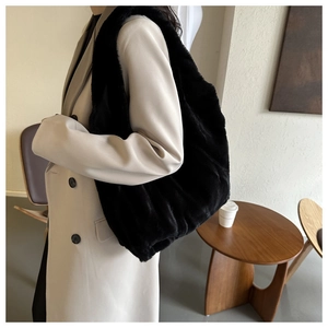 Close-up of soft black faux fur texture on this large minimalist autumn winter tote bag