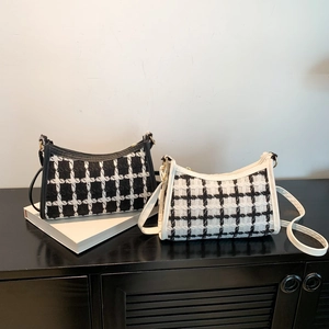 Classic plaid tweed underarm shoulder bag for women with gold hardware and zipper