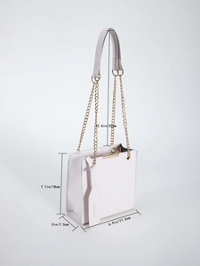 Detailed size chart for white quilted leather handbag with gold chain strap dimensions