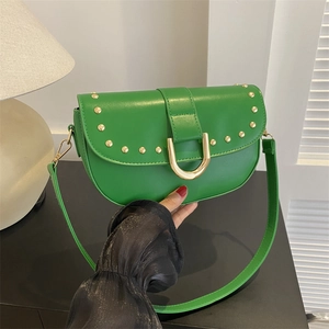 Sac à Épaule à Rivets à la Mode pour Femmes en Cuir PU Minimaliste Petit Sac Carré Sac de Selle avec Boucle Dorée Street Style