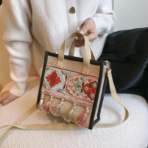Ethnic Style Cotton Linen Shoulder Bag Floral Embroidery Tassel Handbag Bohemian Arts Vintage Crossbody Bag For Women