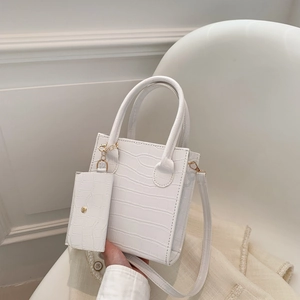 Weiße Handtasche mit Krokodilmuster, quadratisch, inklusive kleinem Kartenetui Anhänger