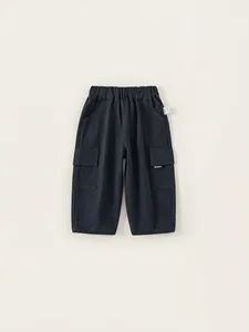 Pantalon cargo noir classique pour fillettes avec taille élastique et poches latérales