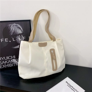 Women Large Capacity Nylon Tote Bag Casual Street Style Shoulder Bag With Vertical Zipper Pocket Minimalist Daily Handbag
