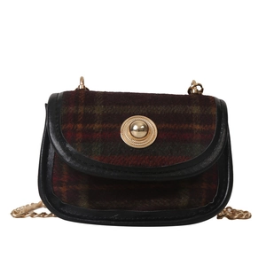 Retro plaid tartan mini crossbody bag with gold metal buckle and elegant chain strap