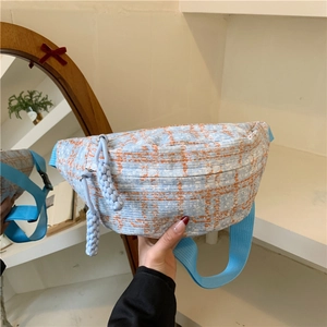 Schicke Bauchtasche aus Tweed-Karostoff in Blau und Orange mit geflochtenem Reißverschluss