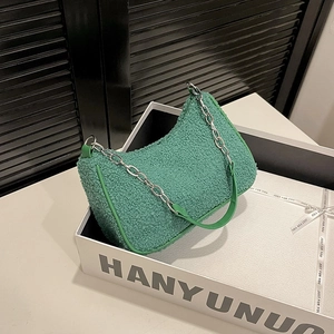 Sac sous le bras en fausse peau de mouton verte avec chaîne argentée en boîte cadeau