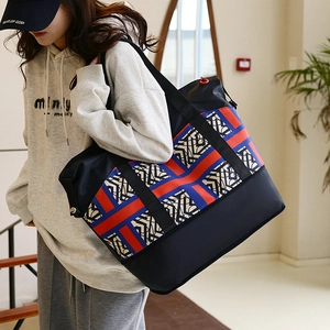 Large Capacity Nylon Travel Bag Fashion Printed Duffel Bag Waterproof Weekend Bag Foldable Gym Fitness Tote For Women Men