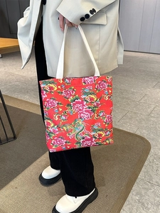 Fashion canvas tote bag with traditional Chinese floral pattern and large capacity for women