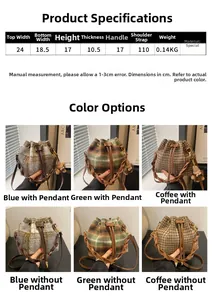 Grille détaillée des sacs seaux à carreaux avec tailles et options de charms en peluche