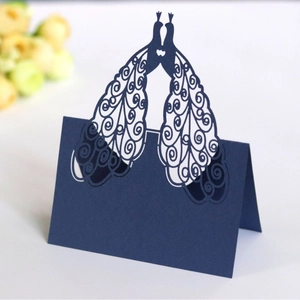 Elegant Laser Cut Peacock Heart Pearlescent Paper Place Cards For Wedding Banquet Party Table Decoration Seat Name Cards