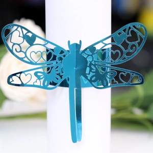 Eleganter lasergravierter blauer Libelle Serviettenring mit Herzmuster für Hochzeitsdeko