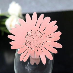 Laser Cut Sunflower Pearlescent Paper Wine Glass Place Cards Hollow Daisy Flower Shape Wedding Banquet Party Table Decor