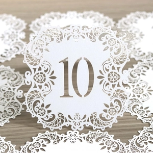Laser Cut White Artificial Pearl Paper Table Number Place Cards Hollow Lace Design For Wedding Banquet Event Seat Marker Decoration