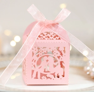 Laser Cut Wedding Candy Box Couple Silhouette Hollow Out Artificial Pearl Paper Gift Box With Satin Ribbon Bow For Party Favor Guests
