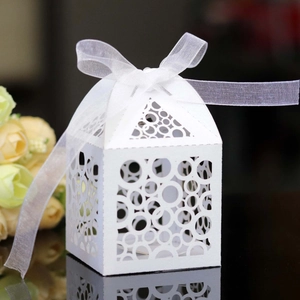 Laser Cut Hollow Wedding Candy Box Pearlescent Paper Gift Box With Ribbon For Party Favor Sweet Packaging Supplies