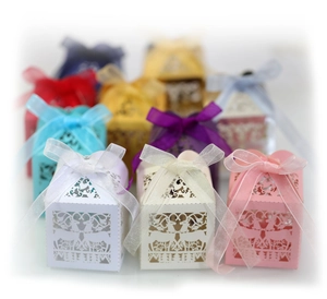 Hollow deer Christmas candy box with organza ribbon in various festive colors