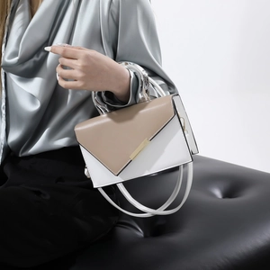 Sac bandoulière bicolore minimaliste avec poignée anneau métallique argenté femme