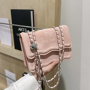 Wavy Edge Flap Shoulder Bag Women PU Leather Chain Strap Crossbody Bag Modern Minimalist Fashion Small Square Purse