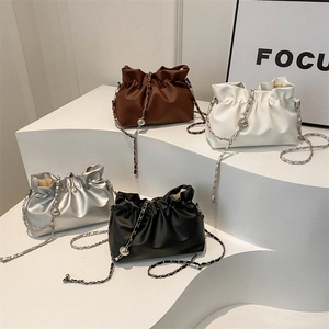 Women Fashion PU Leather Pleated Cloud Bucket Bag Casual Drawstring Metal Chain Strap Crossbody Shoulder Bag For Daily Matching