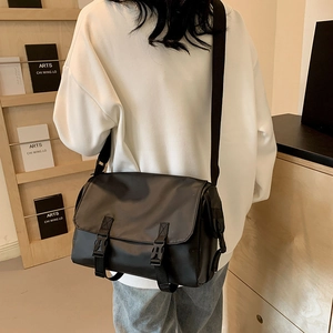 Women Large Capacity PU Messenger Bag Casual Wide Strap Shoulder Bag Solid Color Flap Double Buckle Commuter Tote Bag